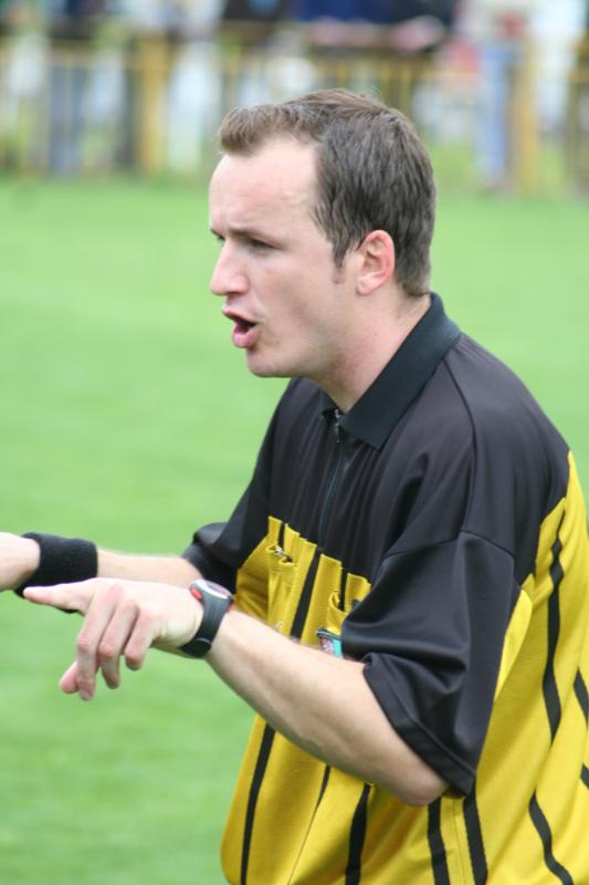 Rozhodčí Tichánek v Šardicích